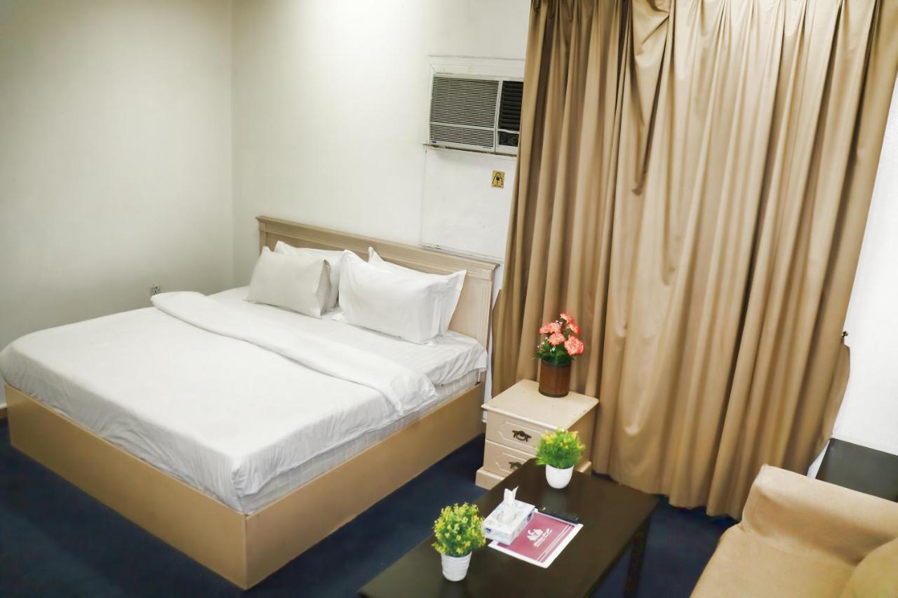 Al Farhan Hotel Suites Riyadh Exterior photo